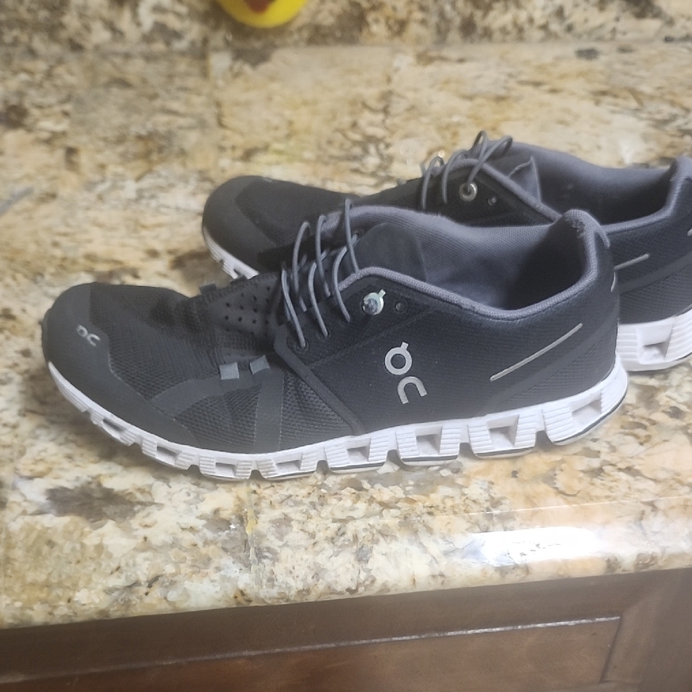 On Running Men's Black and White Athletic Shoes